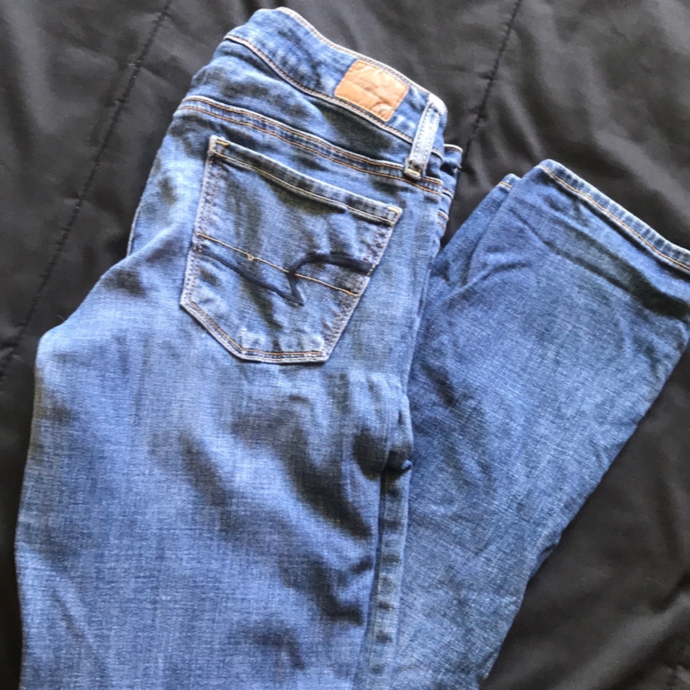American eagle straight leg blue jeans